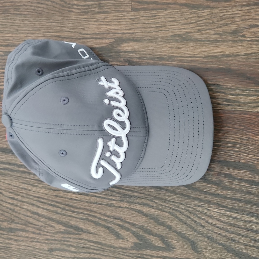 Titlest golf hat